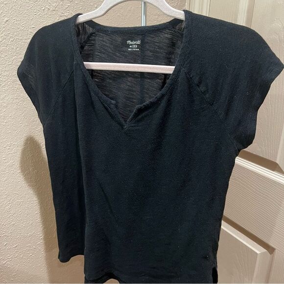 *Madewell Basic Tee - Picture 3 of 5